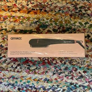 Amika Polished Perfection Straightening Brush